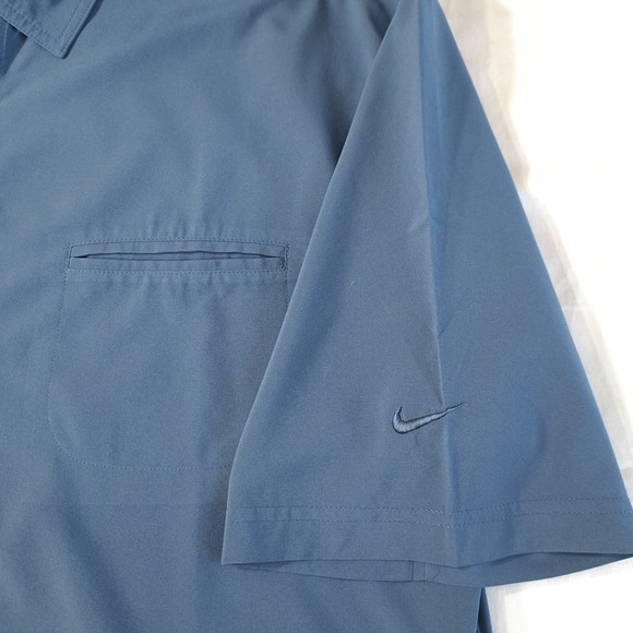 Nike‎ Men's Golf Dri-Fit Button Up Collared Shirt Size Medium Blue Short Sleeve - Picture 2 of 9